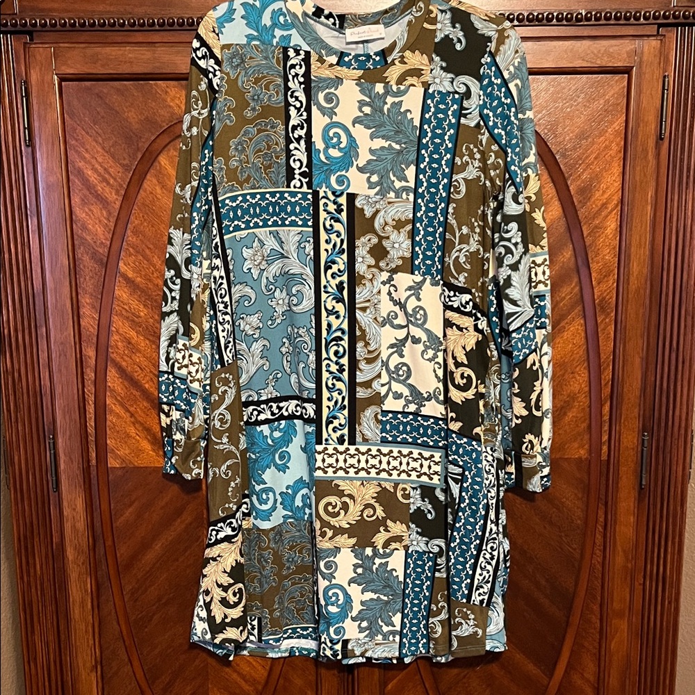 Perfect Peach Women’s Dress Size with Teal and Brown Designs